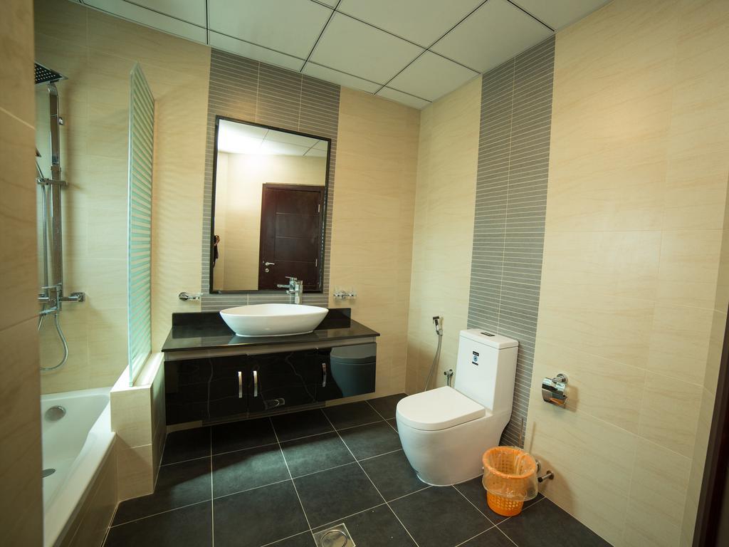 Golden Rose Luxury Suites Manamah Buitenkant foto