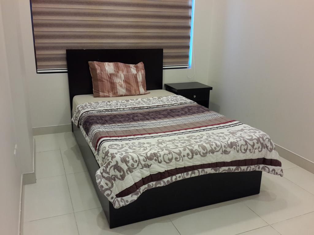 Golden Rose Luxury Suites Manamah Buitenkant foto