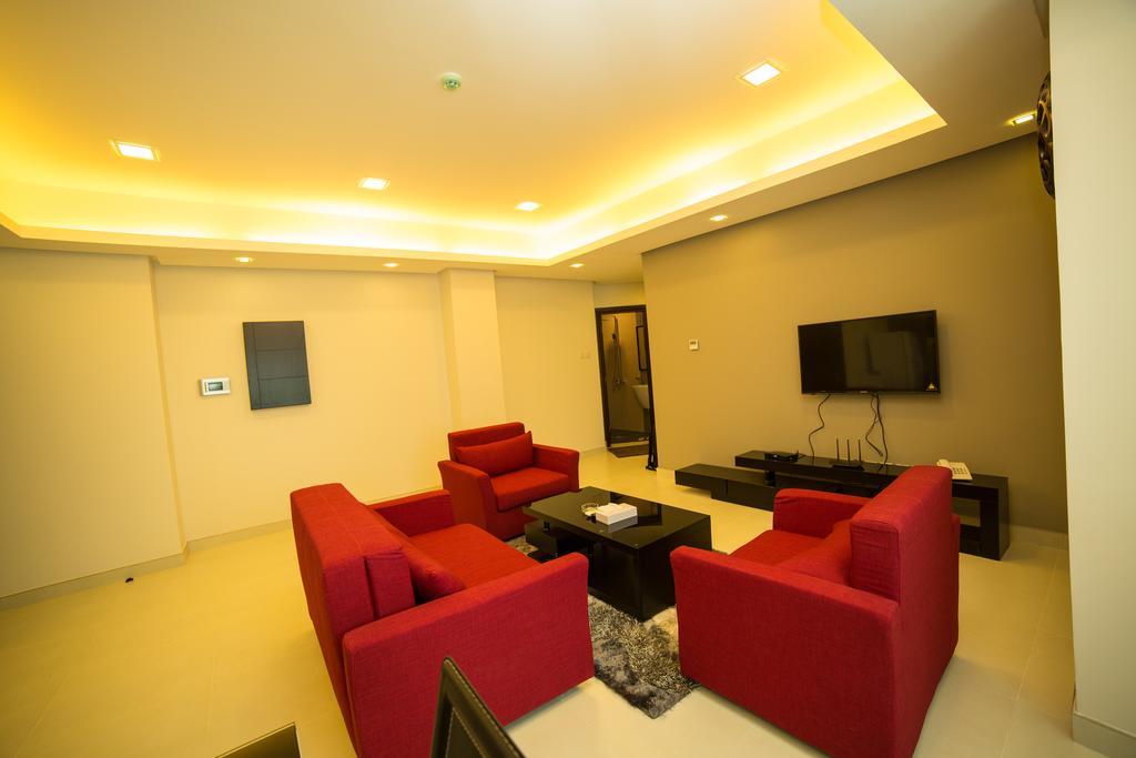 Golden Rose Luxury Suites Manamah Buitenkant foto