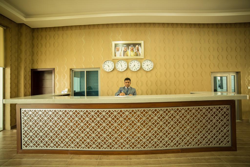 Golden Rose Luxury Suites Manamah Buitenkant foto