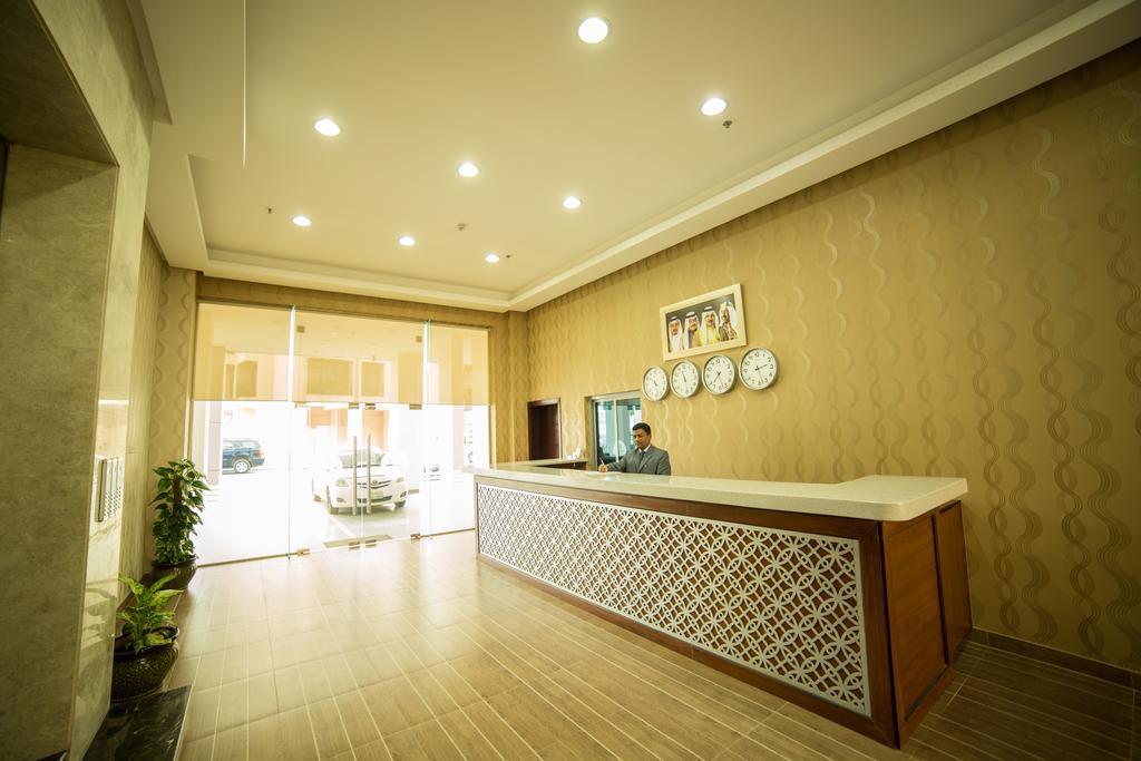 Golden Rose Luxury Suites Manamah Buitenkant foto