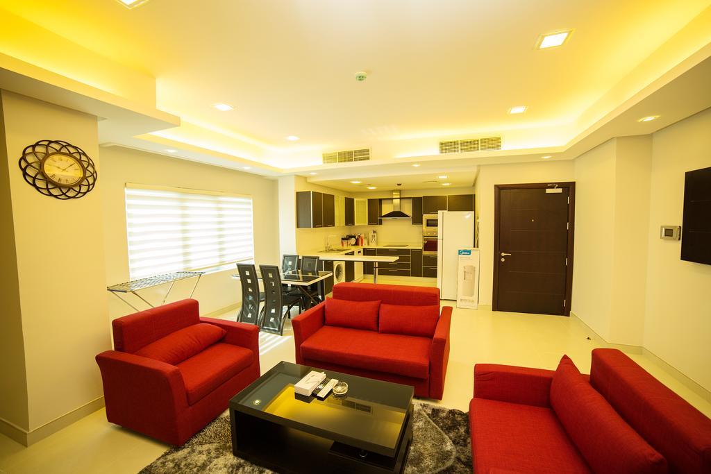 Golden Rose Luxury Suites Manamah Buitenkant foto