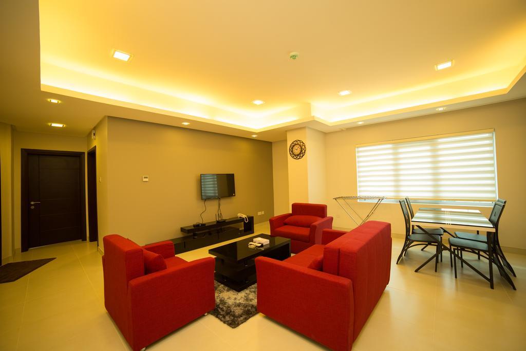 Golden Rose Luxury Suites Manamah Buitenkant foto