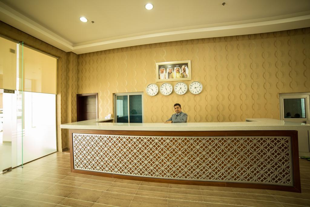 Golden Rose Luxury Suites Manamah Buitenkant foto