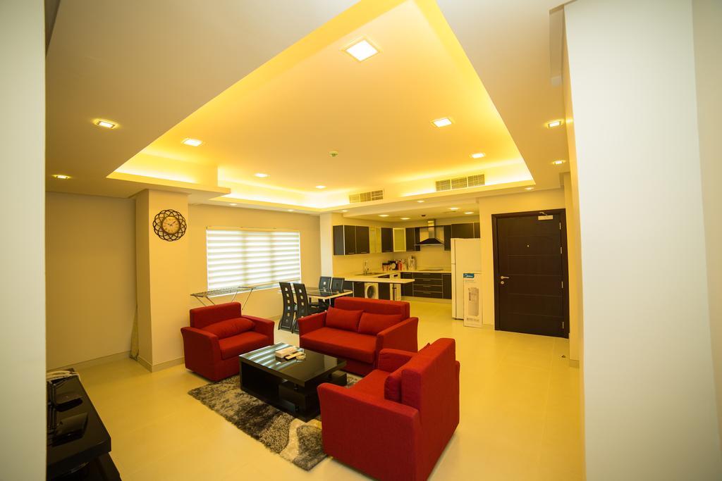 Golden Rose Luxury Suites Manamah Buitenkant foto