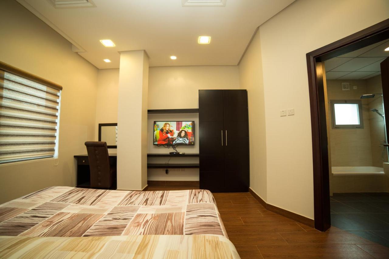 Golden Rose Luxury Suites Manamah Buitenkant foto