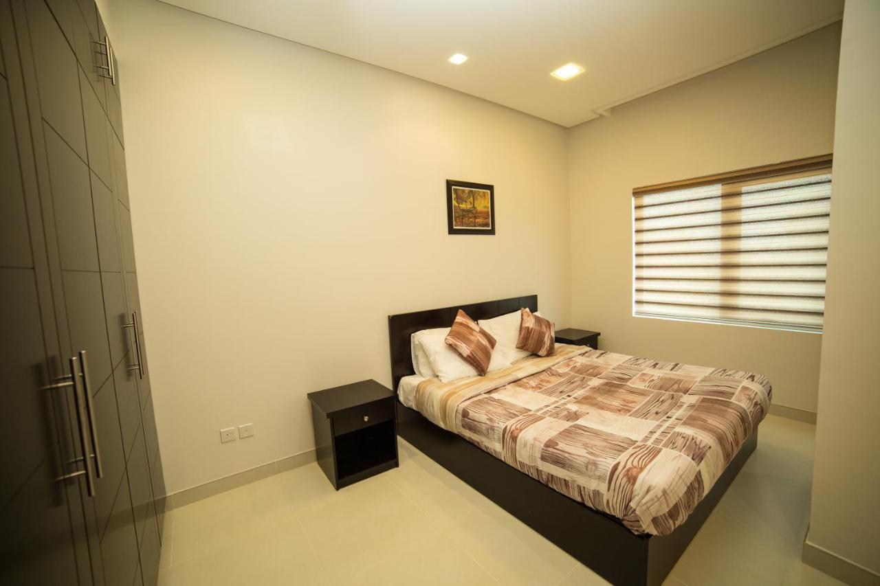 Golden Rose Luxury Suites Manamah Buitenkant foto